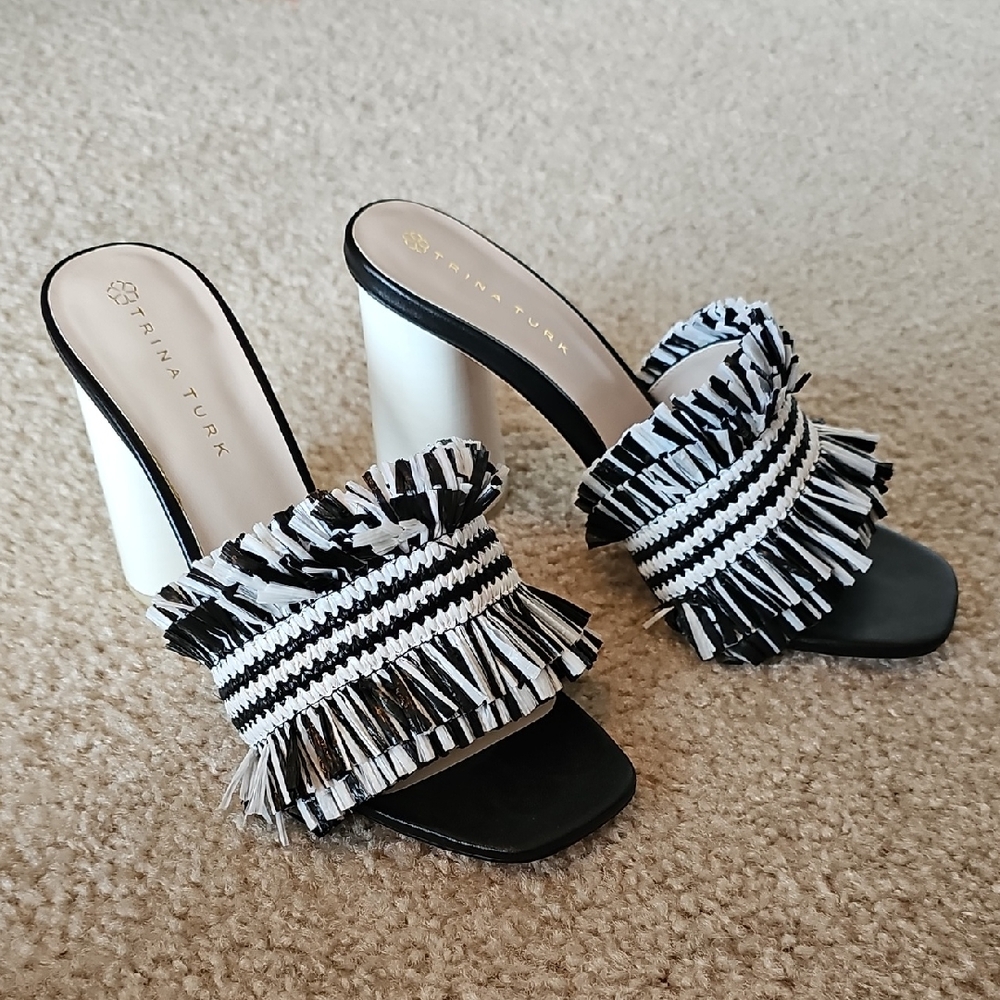 Trina Turk St. Lucia Mule Black and White Raffia Fringe Mules Size 8 Euc